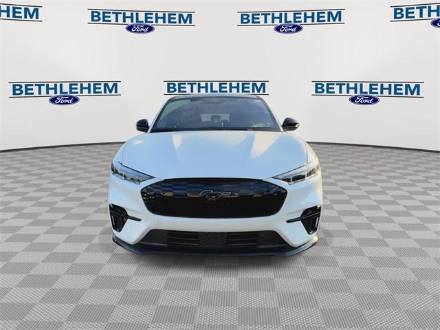 Photo of 2025 Star White Metallic Tri-Coat Ford Mustang Mach-E