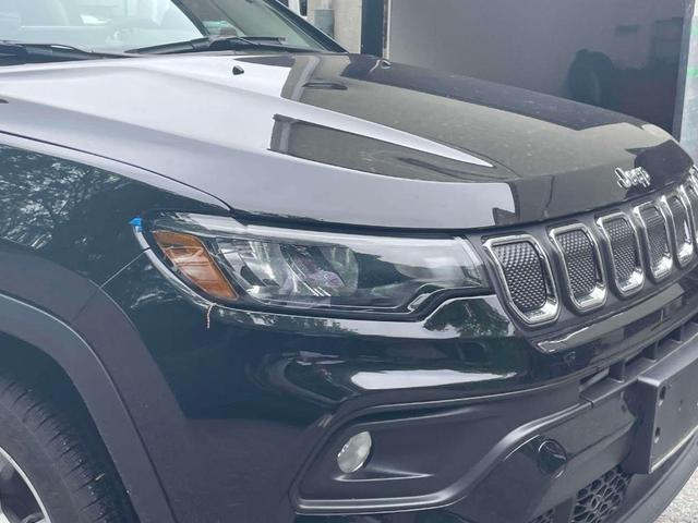 Photo of 2022 Diamond Black Jeep Compass
