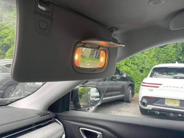 Photo of 2022 Diamond Black Jeep Compass