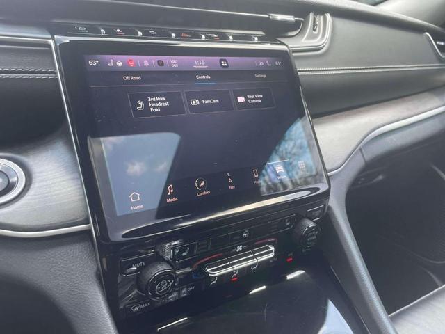 Photo of 2022 Diamond Black Jeep Grand Cherokee L
