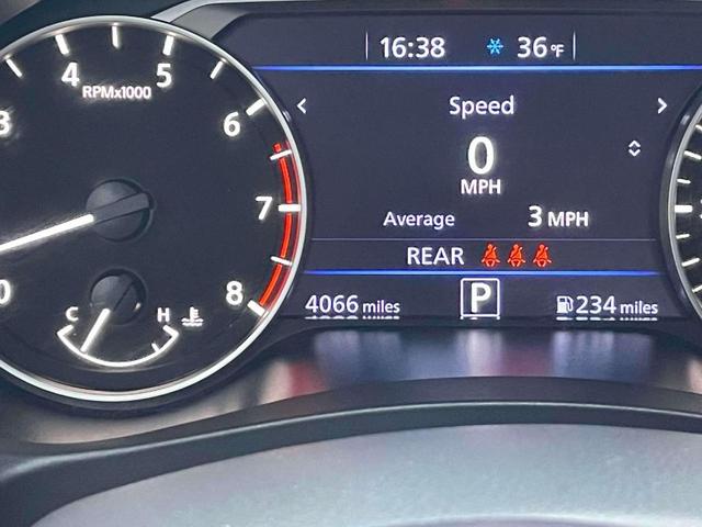 Photo of 2025 Glacier White Nissan Altima