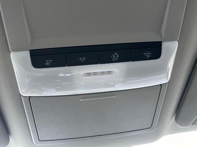 Photo of 2025 Glacier White Nissan Altima
