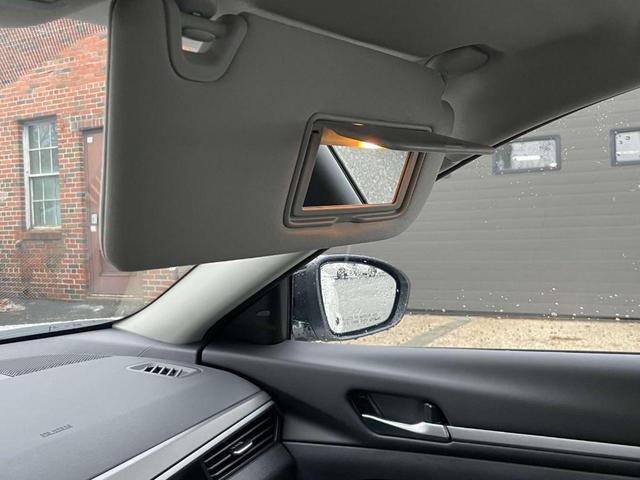 Photo of 2025 Glacier White Nissan Altima