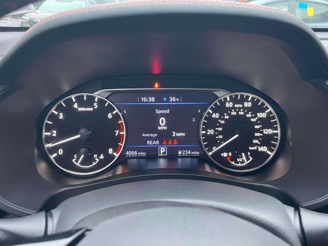 Photo of 2025 Glacier White Nissan Altima