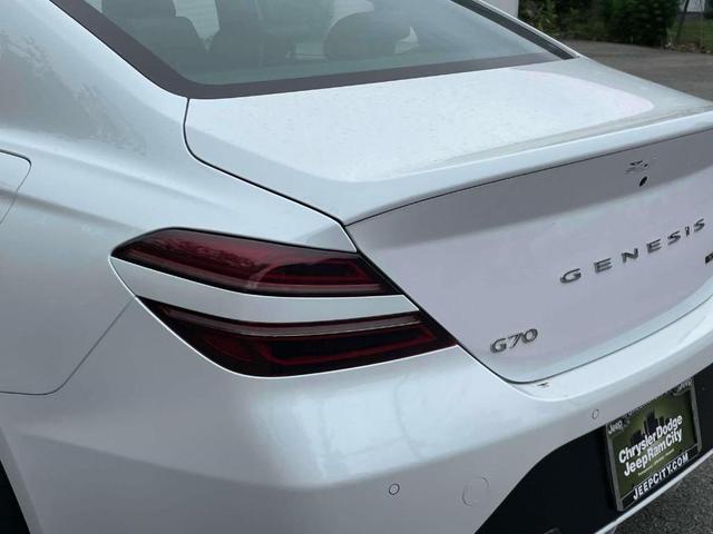 Photo of 2024 Vik Black Genesis G70