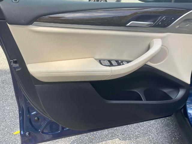 Photo of 2022 Phytonic Blue Metallic BMW X3