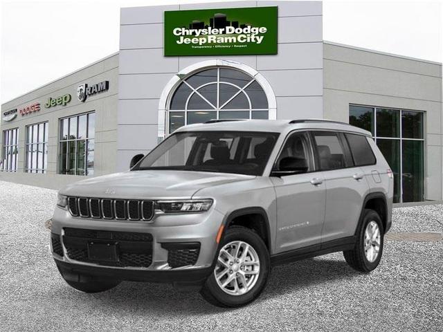 Photo of 2025 Silver Zynith Jeep Grand Cherokee L