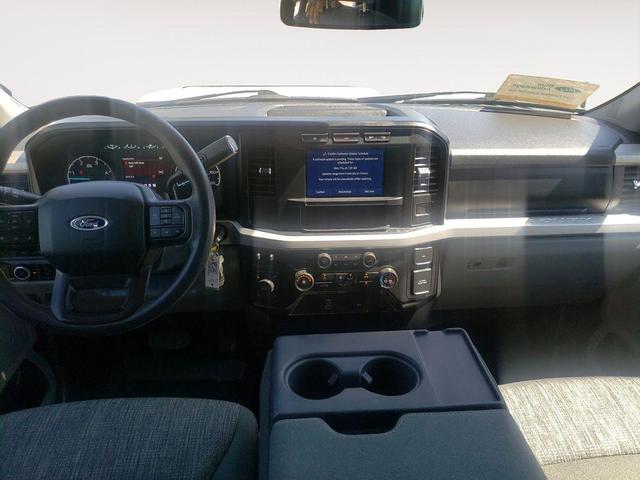Photo of 2023 Oxford White Ford F-350
