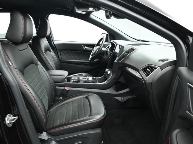 Photo of 2021 Black Ford Edge