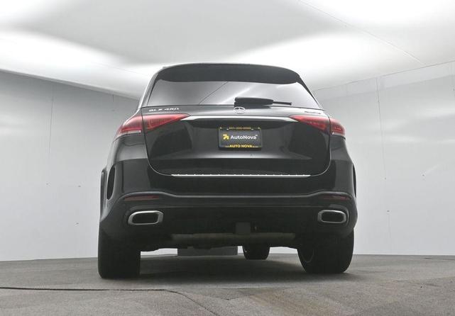 Photo of 2023 Black Mercedes-Benz GLE 450