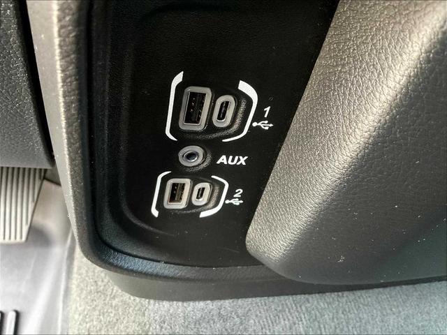 Photo of 2021 Bright White Clearcoat RAM 1500
