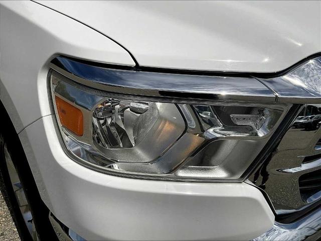 Photo of 2021 Bright White Clearcoat RAM 1500