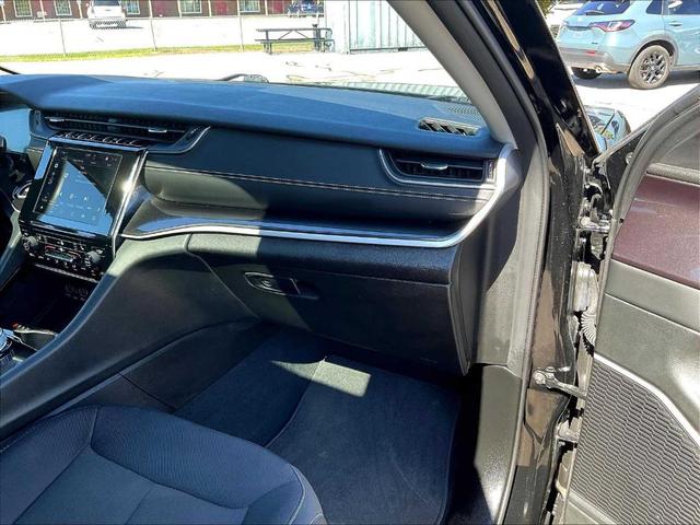 Photo of 2022 Diamond Black Jeep Grand Cherokee