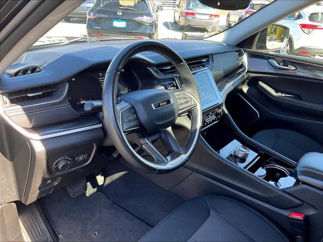 Photo of 2022 Diamond Black Jeep Grand Cherokee