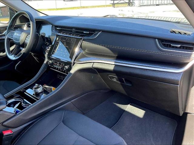 Photo of 2022 Diamond Black Jeep Grand Cherokee