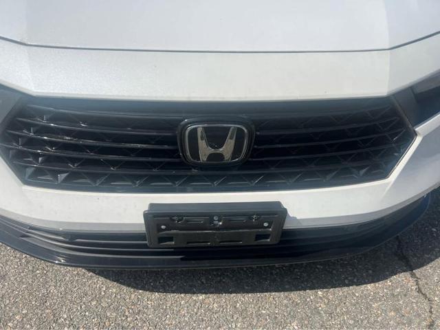 Photo of 2023 Platinum White Pearl Honda Accord Hybrid