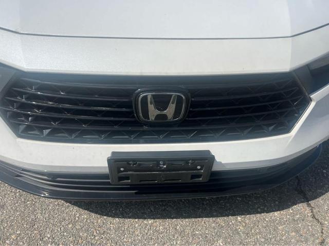 Photo of 2023 Platinum White Pearl Honda Accord Hybrid