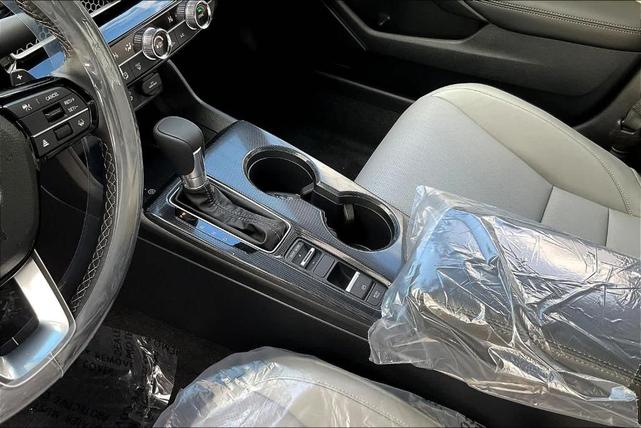 Photo of 2025 White Honda Civic Hybrid