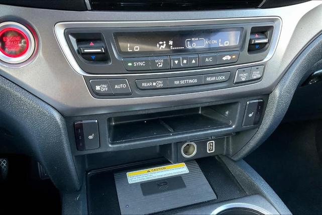 Photo of 2022 Sonic Gray Pearl Honda Pilot