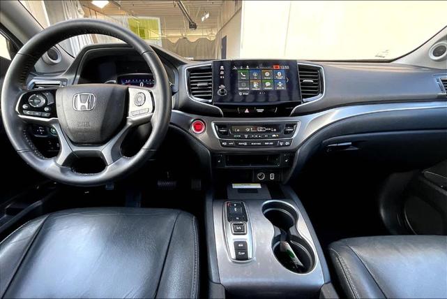 Photo of 2022 Sonic Gray Pearl Honda Pilot