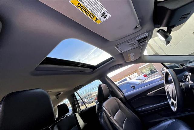 Photo of 2022 Sonic Gray Pearl Honda Pilot