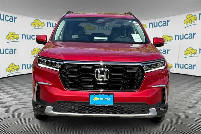 Photo of 2025 Red Honda Pilot