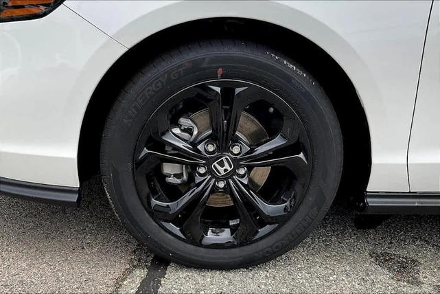 Photo of 2025 White Honda Accord