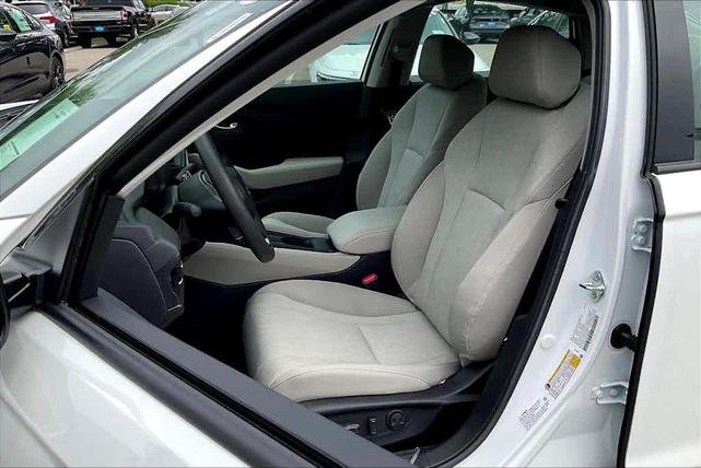 Photo of 2025 White Honda Accord