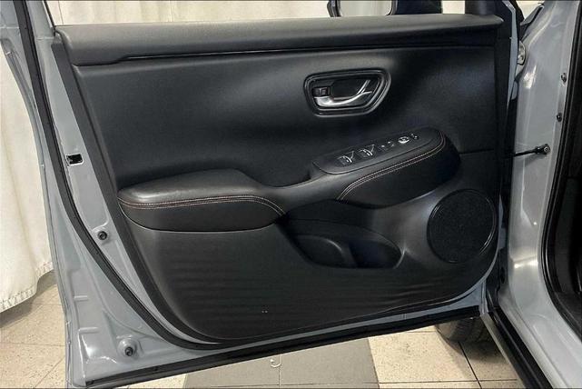 Photo of 2024 Urban Gray Pearl Honda HR-V