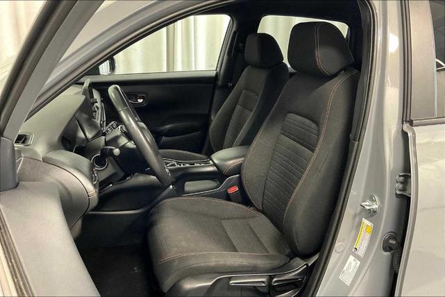 Photo of 2024 Urban Gray Pearl Honda HR-V