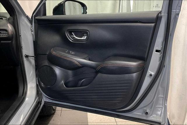 Photo of 2024 Urban Gray Pearl Honda HR-V