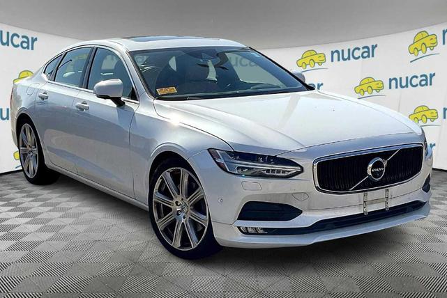 2017 Volvo S90