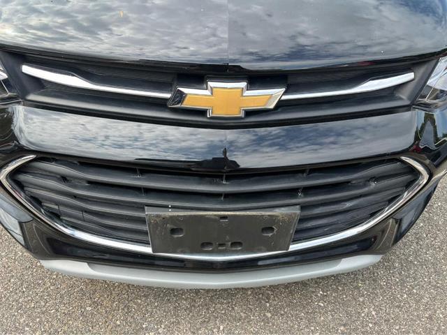 Photo of 2022 Mosaic Black Metallic Chevrolet Trax