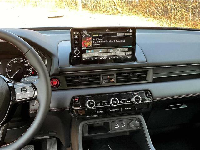 Photo of 2025 Blue Honda Pilot