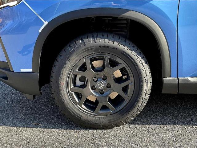 Photo of 2025 Blue Honda Pilot