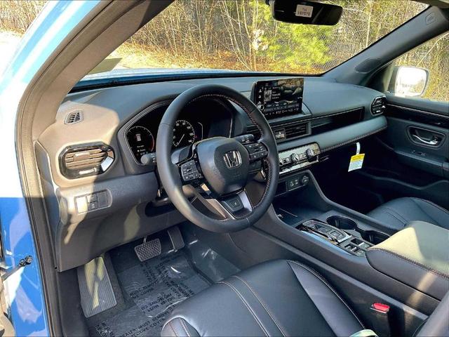 Photo of 2025 Blue Honda Pilot