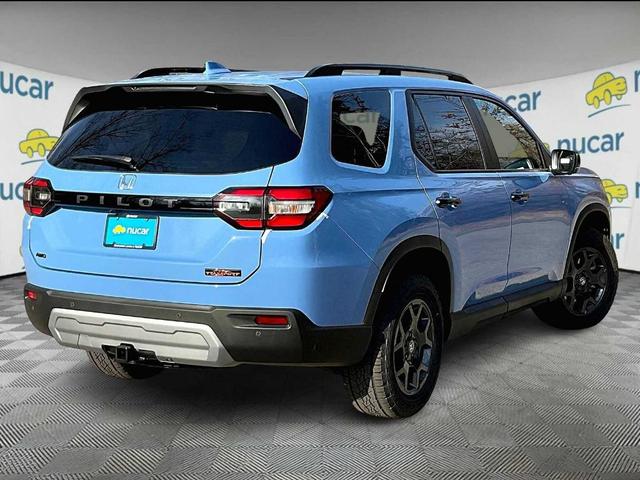 Photo of 2025 Blue Honda Pilot