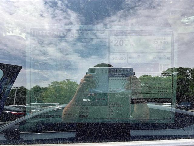 Photo of 2025 Blue Honda Pilot