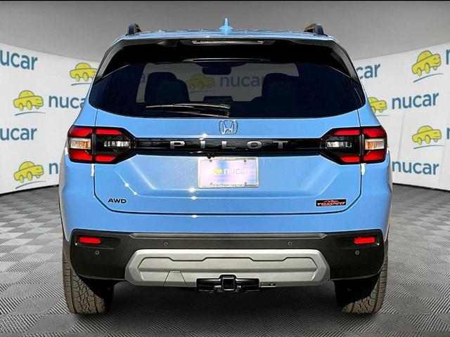 Photo of 2025 Blue Honda Pilot