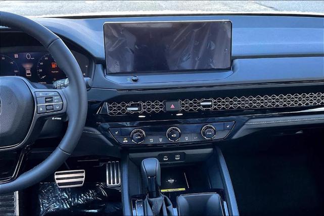 Photo of 2025 White Honda Accord Hybrid