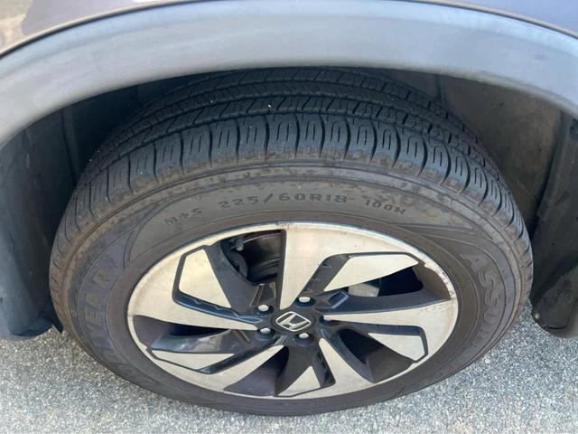 Photo of 2015 Alabaster Silver Metallic Honda CR-V