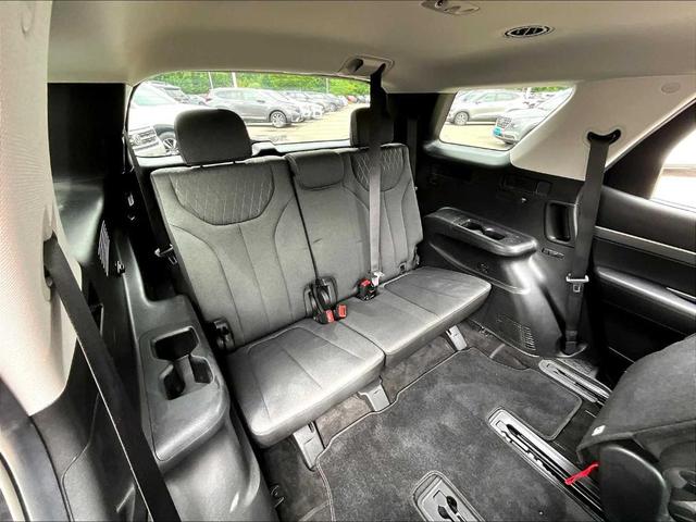 Photo of 2022 Abyss Black Pearl Hyundai PALISADE