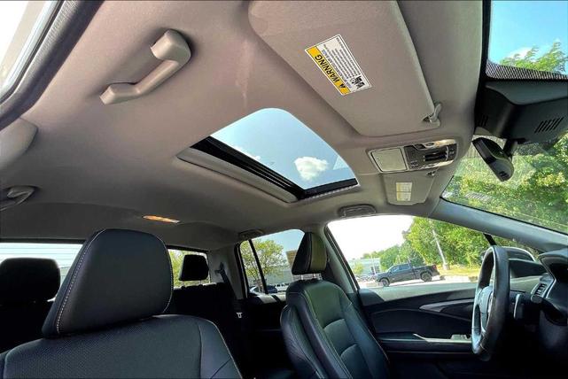 Photo of 2022 Platinum White Pearl Honda Ridgeline