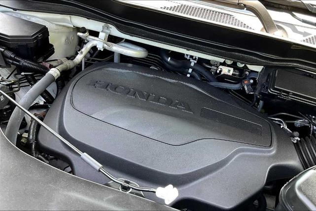 Photo of 2022 Platinum White Pearl Honda Ridgeline