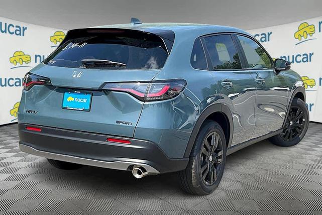 Photo of 2026 Green Honda HR-V