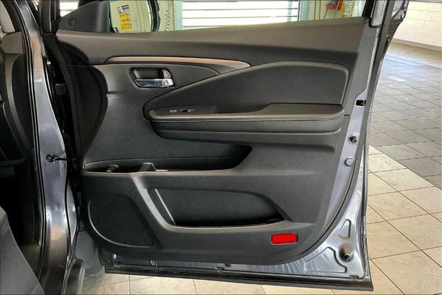 Photo of 2022 Modern Steel Metallic Honda Pilot