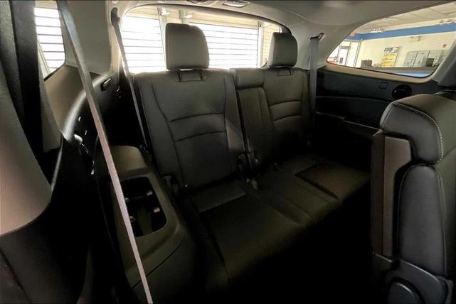 Photo of 2022 Modern Steel Metallic Honda Pilot