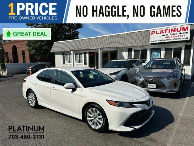 Photo of 2018 White Toyota Camry