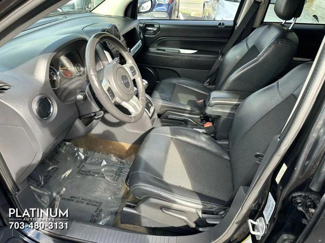 Photo of 2017 Black Clearcoat Jeep Compass