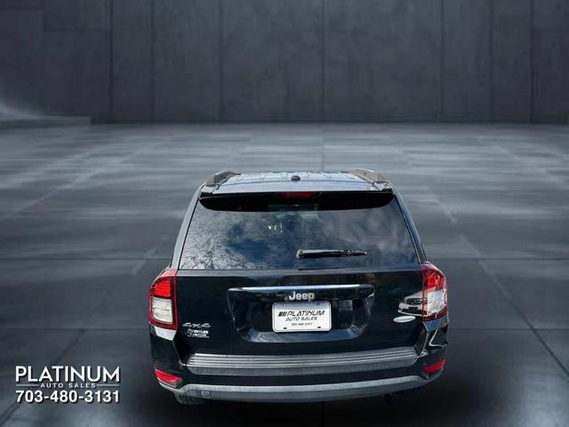 Photo of 2017 Black Clearcoat Jeep Compass
